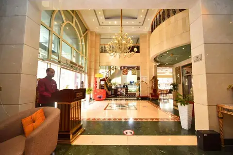 Nejoum Al Emarat Hotel in Sharjah — foto 8