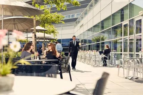 Van der Valk Zaltbommel - A2 foto 1