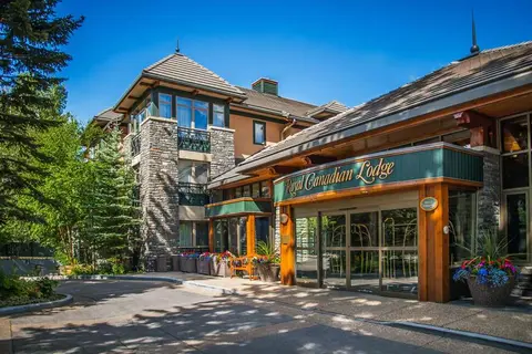 Royal Canadian Lodge in Banff