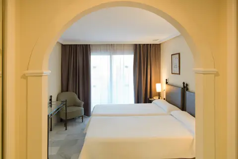 Monarque Sultán Aparthotel in Marbella — foto 21
