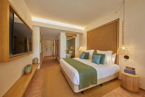 Cala San Miguel Ibiza Resort, Curio by Hilton - adults only in Sant Joan de Labritja — foto 17