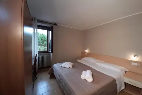 Hotel Touring Gardone Riviera in Sienna, foto 9