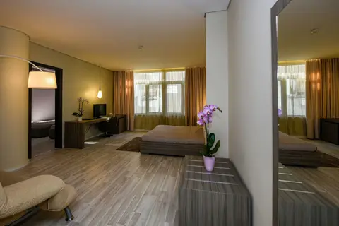 Sky Hotel in Tirana — foto 14