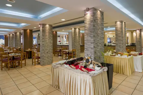 allsun Hotel Dolphin Bay in Malevizi — foto 21