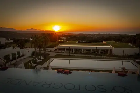 SO/ Sotogrande Spa & Golf Resort Hotel in El Secadero — foto 18