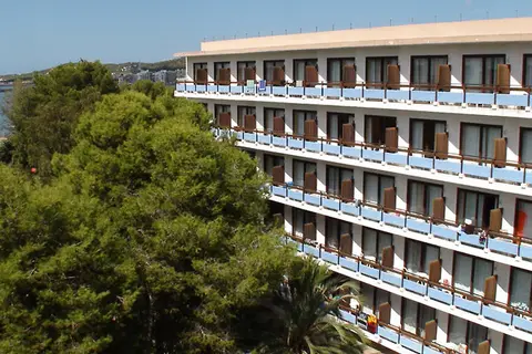 Hotel  AzuLine Bergantín in Sant Josep de sa Talaia — foto 15