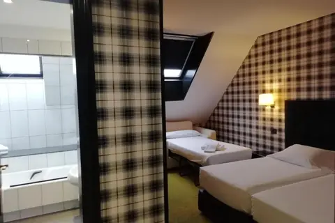 Hotel Clarin in Oviedo — foto 14