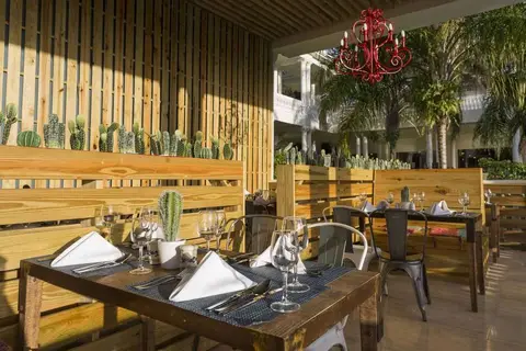 Grand Palladium Lady Hamilton Resort & Spa in Kew — foto 18