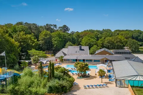 Camping Les Jardins Du Morbihan in Monterblanc