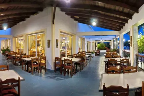 Kalloni Bay in Σκάλα Καλλονής — foto 17