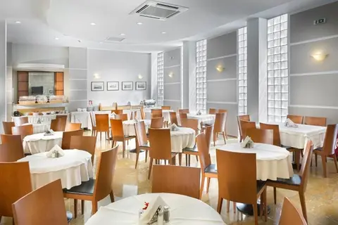 Jason Inn in Athene — foto 10