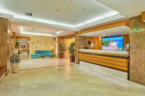 Wyndham Grand Carvoeiro Algarve in Lagoa e Carvoeiro — foto 21