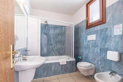 Hotel Bonsai in San Teodoro — foto 18