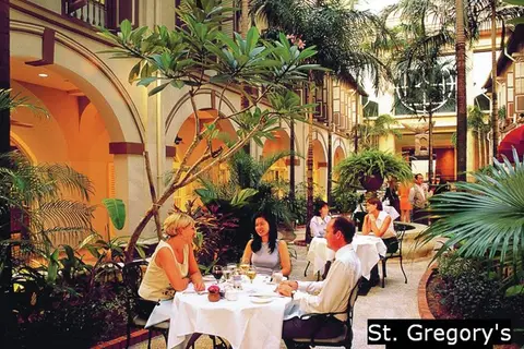 Grand Park City Hall in Singapore — foto 2