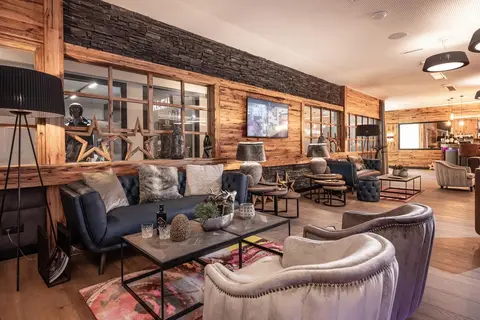 Hotel Adapura in Sport-center Rudi Huber — foto 21