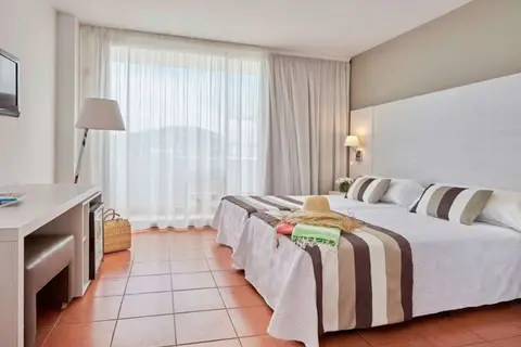 Hotel Tres Torres in Santa Eulària des Riu, foto 21