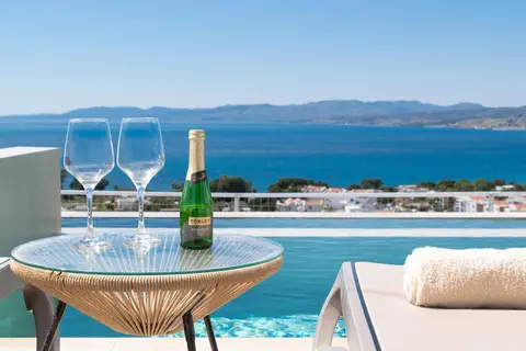 Lindos Nest in Πεύκοι — foto 7