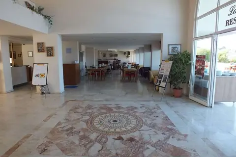 Tuntas Family Suites Kusadasi in Kuşadası — foto 24