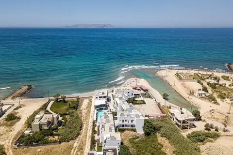 Golden Bay Hotel & Bungalows in Δημοτική Ενότητα Γουβών — foto 2