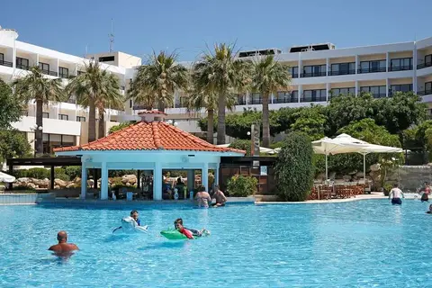Avanti Hotel in Paphos