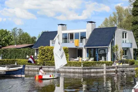 Rien van den Broeke Village foto 2