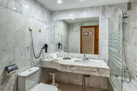 Hotel Bahia Tropical in Almuñécar — foto 26