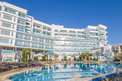 Vrissaki Beach Hotel in Παραλίμνι — foto 9