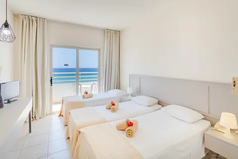 Piere Anne Beach Hotel in Ayia Napa — foto 17
