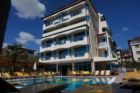 Bora Bora Hotel in Несебър — foto 2