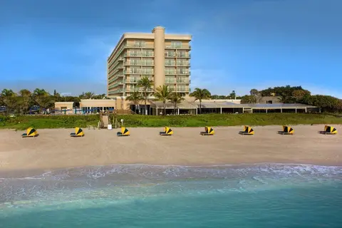 The Singer Oceanfront Resort, Curio Collection by Hilton in Riviera Beach, foto 14