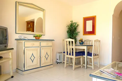 Ramada Hotel & Suites by Wyndham Costa del Sol foto 11