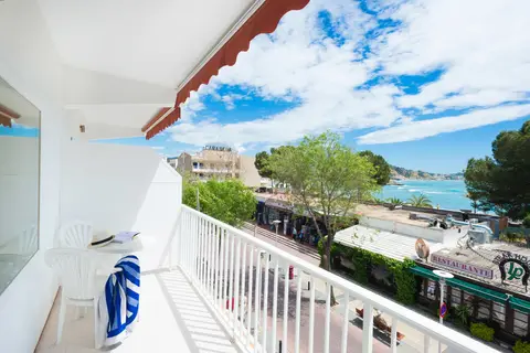 Neptuno Paguera Hostal in Peguera — foto 7
