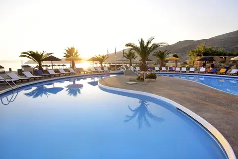 Far Out Village Hotel in Μυλοπότας — foto 15