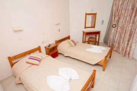 White Palace Studios in Φαληράκι — foto 23