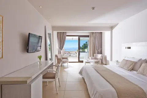 KB Suites & Spa in Καλύβια — foto 11