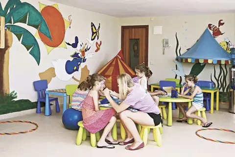 Universal Hotel Romantica in Colònia de Sant Jordi — foto 17
