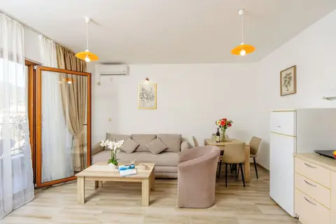 Arvala Lux Apartments in Budva — foto 9