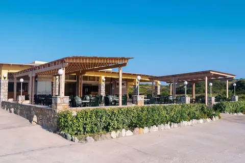 Kouros Palace in Αντιμάχεια — foto 26