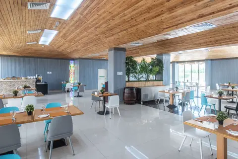 BM Beach Hotel in Ras al-Khaimah — foto 6