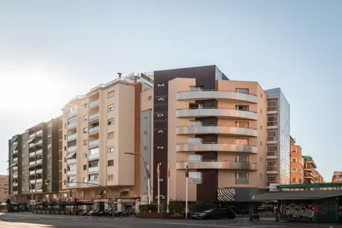 Hotel Madanis in L'hospitalet De Llobregat