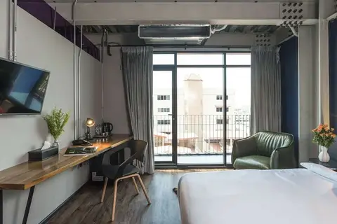 Mestyle Garage Hotel Bangkok in Bangkok — foto 19