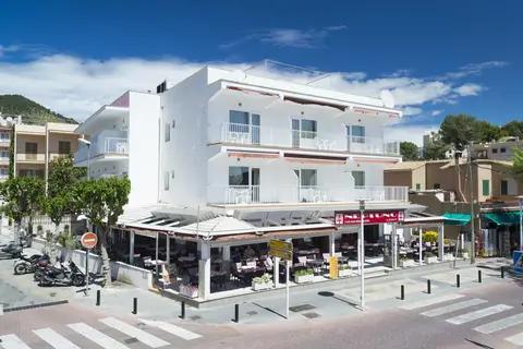 Neptuno Paguera Hostal in Peguera