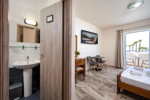 Mammis Beach Hotel in Καρδάμαινα — foto 20