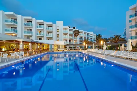 Aparthotel Nereida in Sant Antoni de Portmany — foto 6