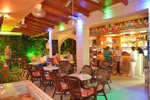 Summer Memories Hotel Apartments in Πεύκοι — foto 6