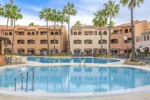 Los Amigos Beach Club by Diamond Resorts in Mijas