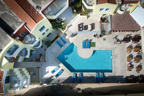 Ariadni Palace in Chersonissos — foto 11