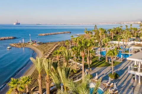 The Golden Bay Beach Hotel in Larnaca — foto 25