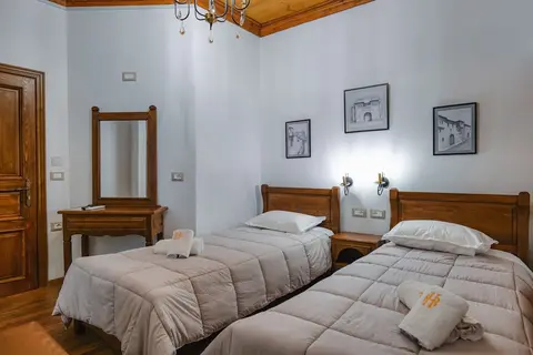Hotel Bineri in Gjirokastra — foto 29