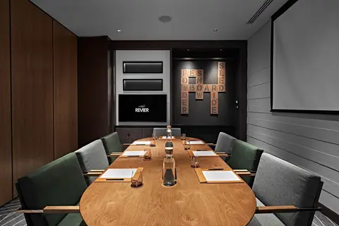 Revier Hotel Dubai in Dubai — foto 18
